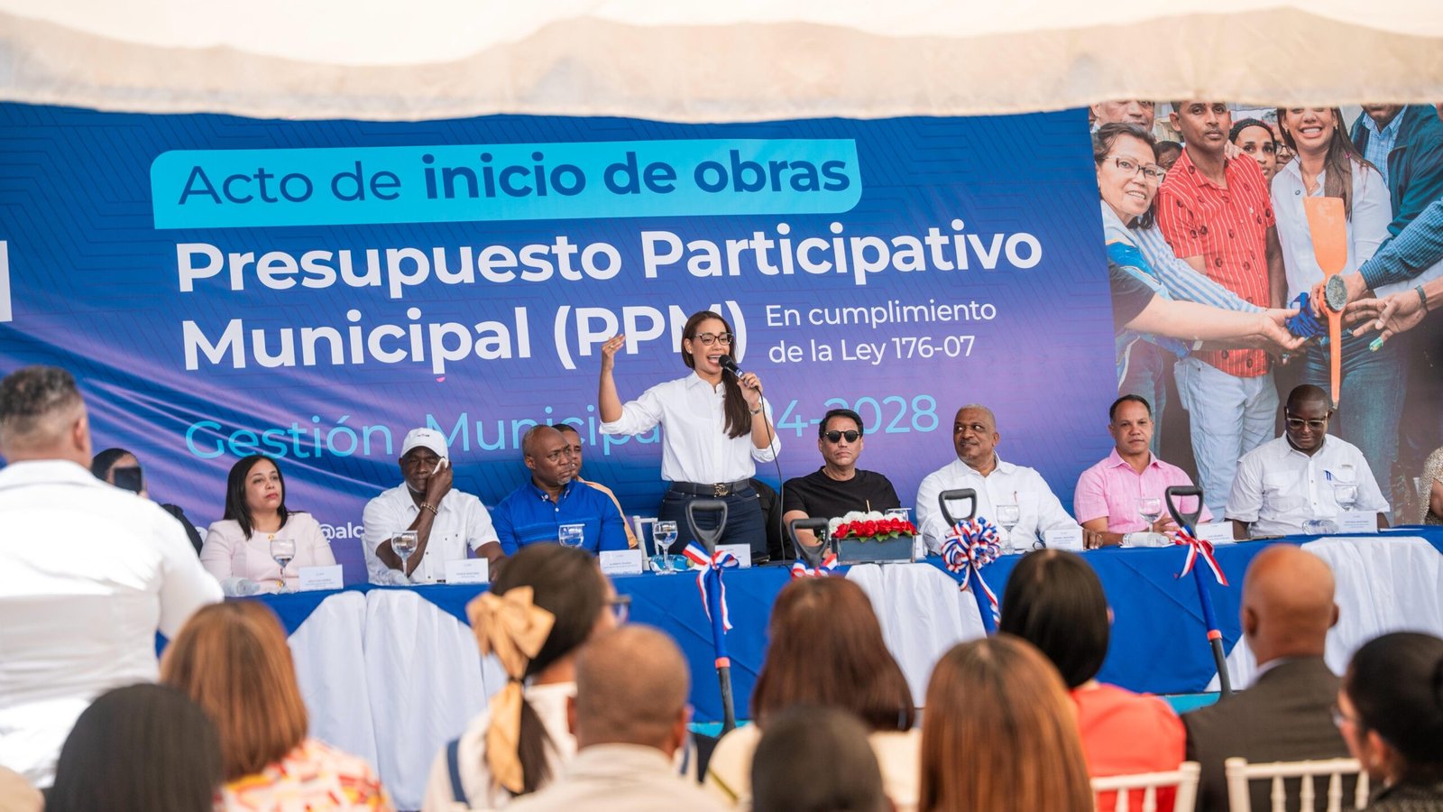 Alcaldesa Betty Gerónimo da primer palazo para construcción de obras del Presupuesto Participativo por más de RD$53 MM