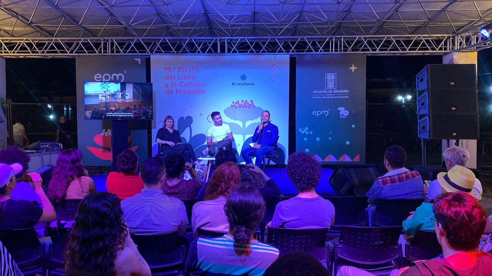 Escritores dominicanos conquistan Colombia en gira literaria