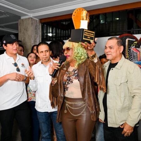 Rueda Cine reconoce a Fefita la Grande y a Manny Pérez en Santiago