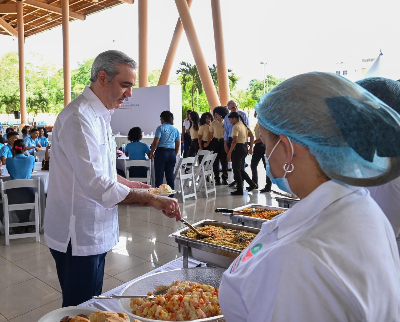 Dirección de Asistencia Social y Alimentación Comunitaria (DASAC) beneficia a miles de familias con operativos