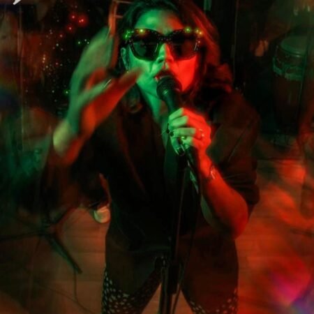 TECHY estrena su lado más cómico con nuevo mambo “Hombre Malo”