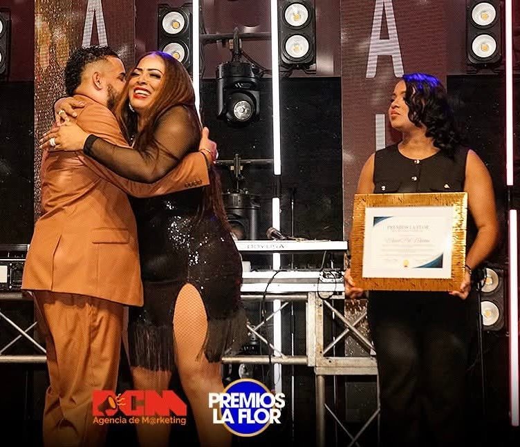 Premios La Flor reconoce la trayectoria artística de Marcel Piel Morena