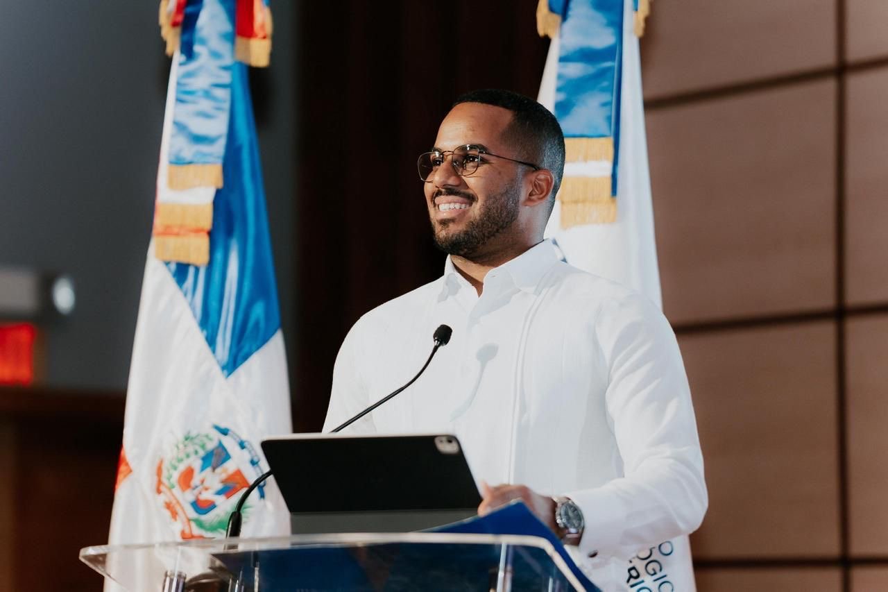 *Rafael Féliz se desliga de ataques en redes y llama a investigar su origen por vías institucionales