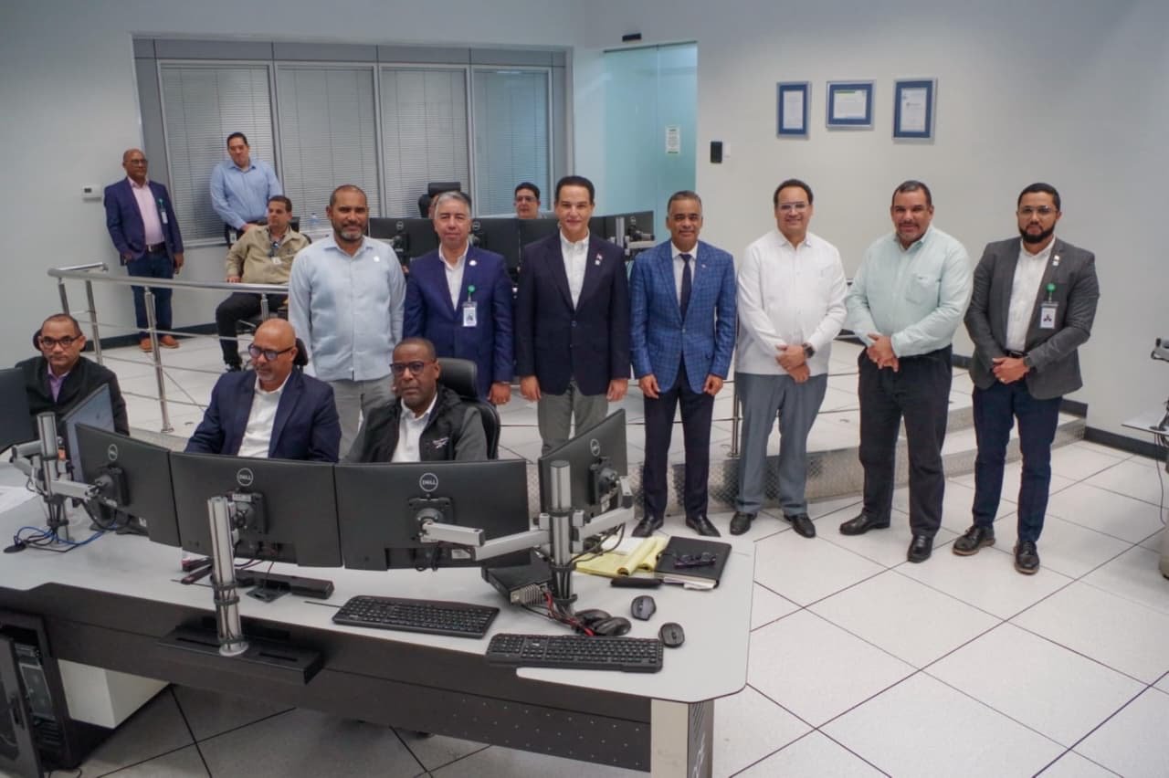 Servicio eléctrico queda restablecido en un 100 % en todo el país