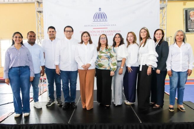 Supérate llega a las provincias de Puerto Plata y Santiago con escucha activa 1,037 personas beneficiarias de los subsidios sociales