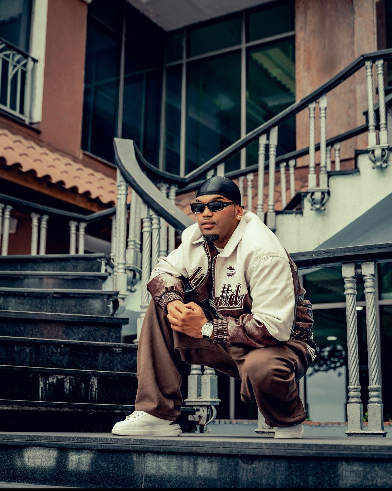 Átomo, domina el mercado Dominicano como la promesa del Rap con su EP “Serendipia”