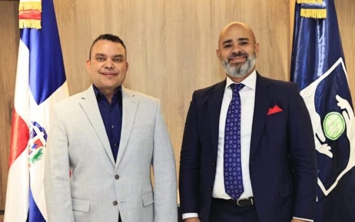 Sociedad de Ortopedia suma más de 700 ortopedas a operativo de SS y llama a prudencia