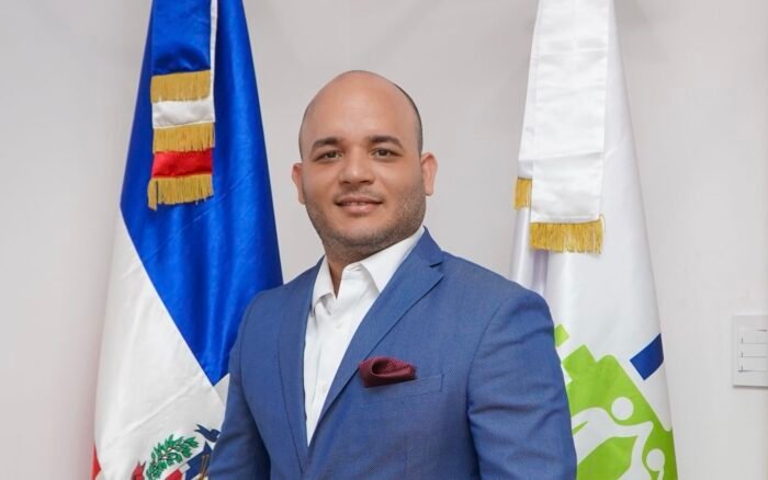 Periodista Pablo Gómez destaca avances de la comunicación dominicana