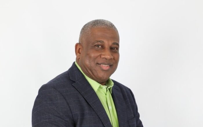 Bienvenido Santana confía en la sensatez del PRM pese a críticas al proceso interno