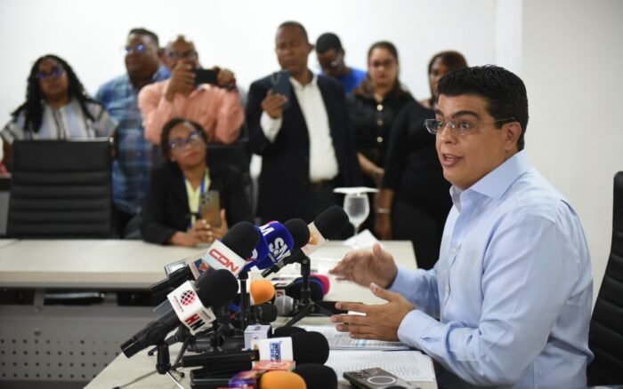 Fellito Suberví defiende las obras entregadas desde la CAASD