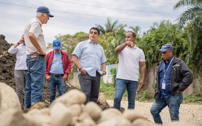CAASD corrige averías de grandes proporciones e interviene redes de agua potable y alcantarillado en sectores del GSD