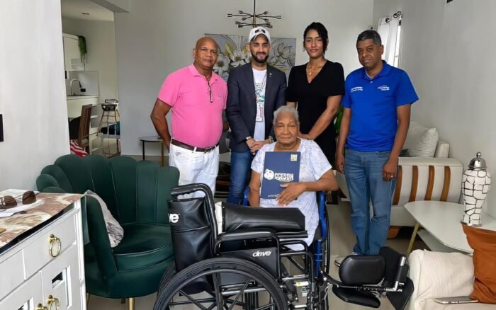 Melvin Herrera impulsa acción solidaria en Santo Domingo Norte